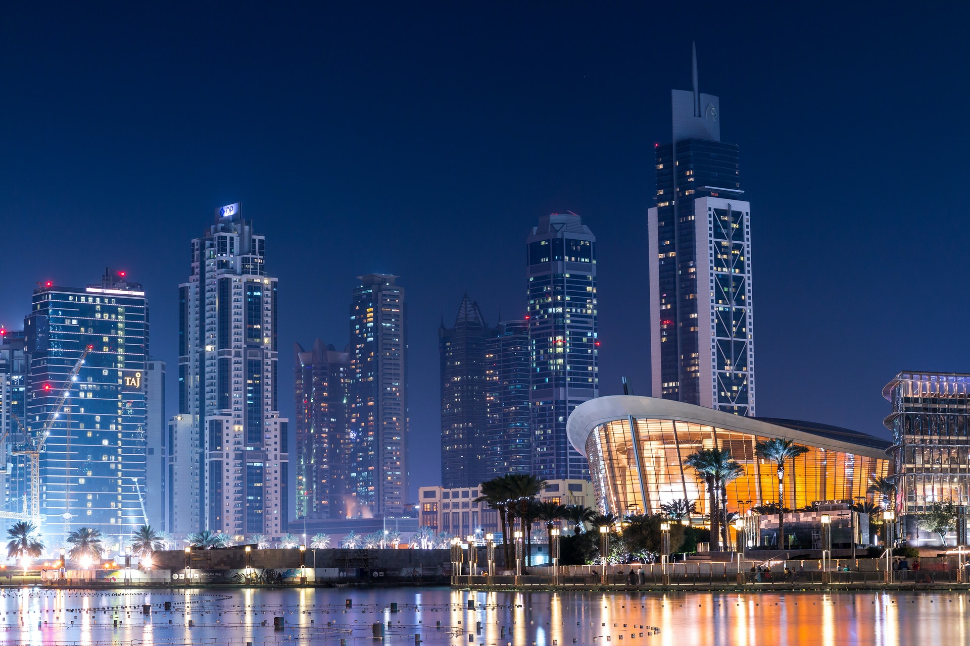 Dubai_Opera_House.jpg