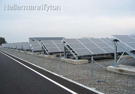 メガソーラー発電所（四国海岸付近）